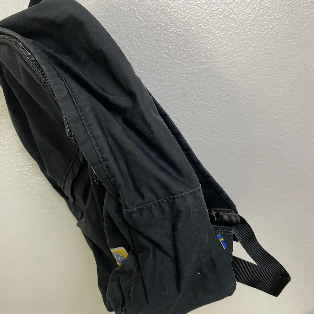 Fjallraven Vardag Backpack Black Outdoors School Daypack Handle Pockets Zippers